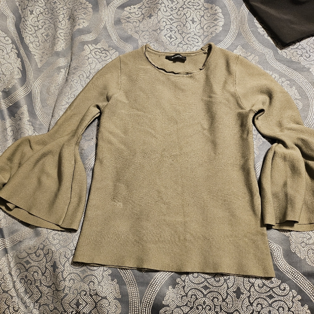 Green shirt